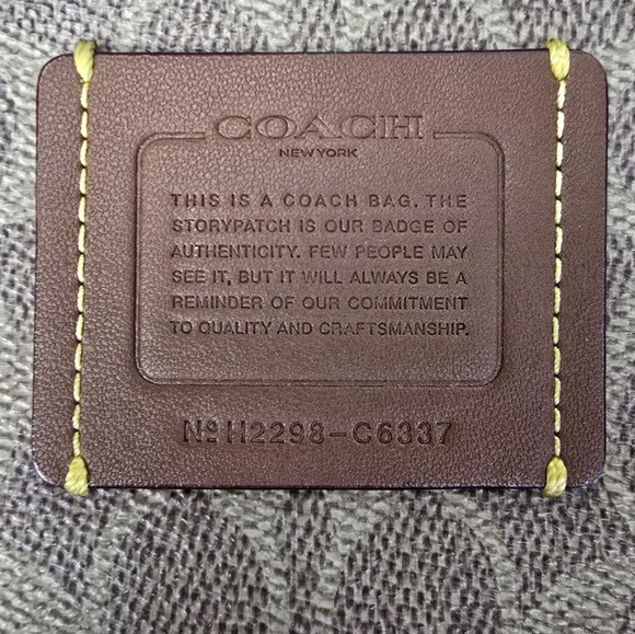 Coach Zip Pouch In Signature Canvas - Picture 12 of 14